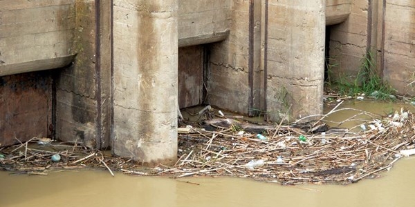 Byk Menderes Nehri'ndeki kirlilik