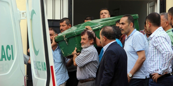 Eğlence merkezindeki hızlı trende yaşamını yitirdi