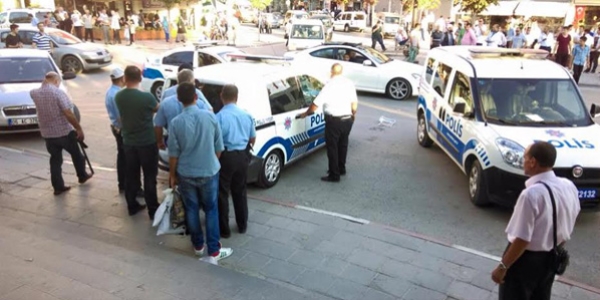 Başkent'te taşlı sopalı kavga: 1'i asker 5 yaralı