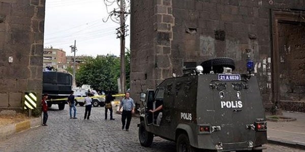Terristler Diyarbakr'da 5 sivili yaralad
