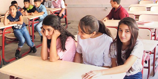 Terör ve baskı eğitimi durduramadı