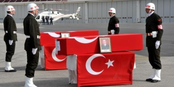 Şemdinli şehitleri törenle uğurlandı
