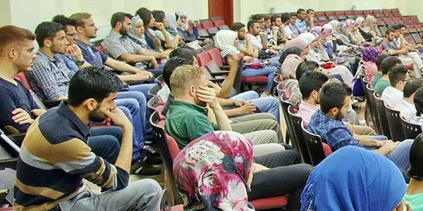 Üniversiteler 2 bin Suriyeliye kapılarını açtı