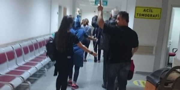 Zehirlenen 6 lise öğrencisi, hastanede tedavi altına alındı