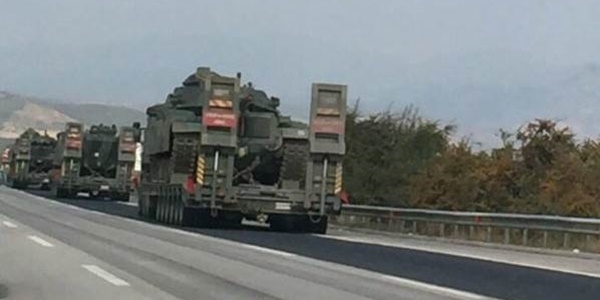 Doğu'ya tank ve obüs sevkiyatı