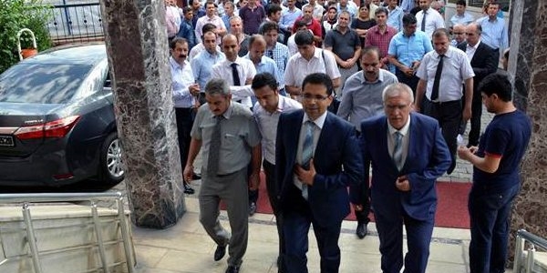 Bakan Avcı aradı, ulaşamadı ve görevden aldı