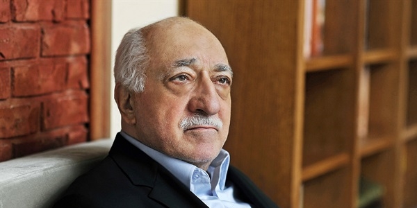 Fethullah Gülen gıyaben tutuklandı