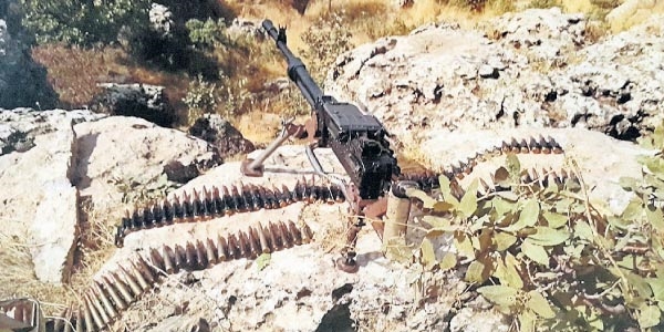 PKK mezarlnda ar silah bulundu