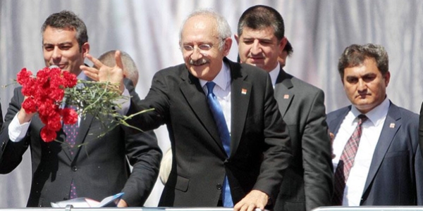 K�l��daro�lu: ��retmeni toplumun lideri haline getirece�iz