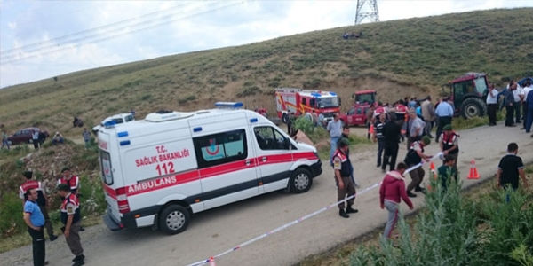 Ankara'da trafik kazas: 3 l, 5 yaral