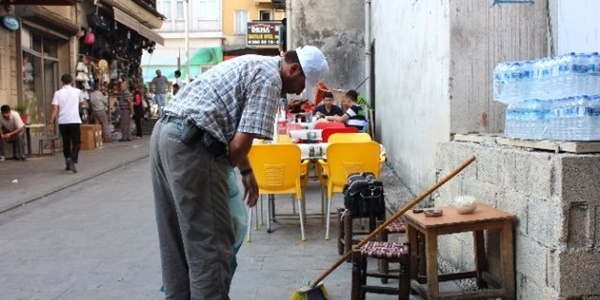 Muhtar 'sıra dışı hizmetleriyle' takdir topluyor