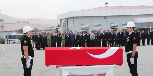 Şehit polis memuru son yolculuğuna uğurlandı