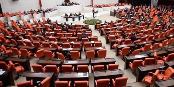 Kısa dönem vekiller mesai saati başına 3500 TL alacak