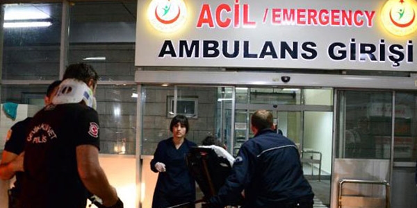 Polisleri taşıyan midibüs kaza yaptı: 25 yaralı