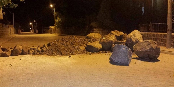 Şırnak'ta hendekleri kapatan polise silahlı saldırı