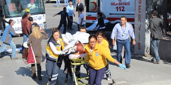 Hastaneye kaldrlan 71 kiiden 4' hayatn kaybetti