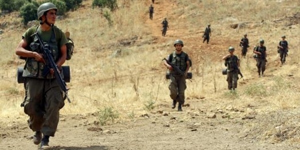Erzurum'da 2 asker şehit oldu