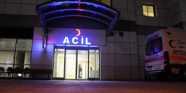 Greve rağmen izinli doktorlar da çalışıyor