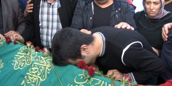 Cenazede PKK ve HDP'ye tepki/ Video