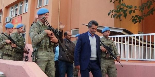 Iğdır'da 3 DBP'li belediye başkanı tutuklandı