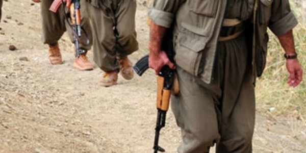 ��rnak'ta 6 ter�rist teslim oldu