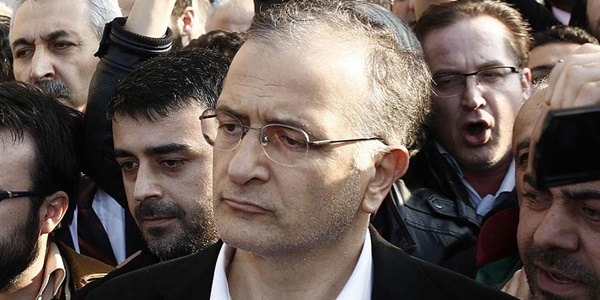 Dumanlı ve Türkmen'e 'Cumhurbaşkanına hakaret'ten dava