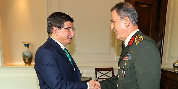 Başbakan Davutoğlu, Orgeneral Akar'ı kabul etti