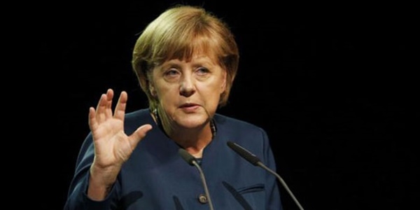 Merkel'den Trkiye'ye vize aklamas
