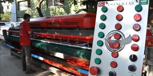 Mekke'deki halıların yıkama makinesi İzmir'den