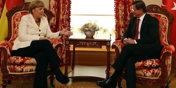 Davutoğlu-Merkel görüşmesi sona erdi