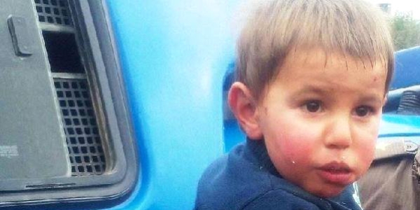 Kay�p 3 ya��ndaki �ocuk 14 saat sonra bulundu