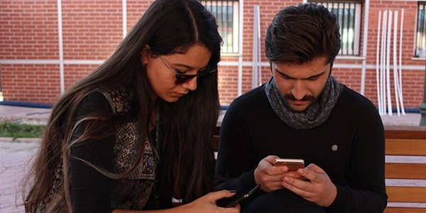 Sosyal medya gençlerin oy verme davranışını etkiliyor