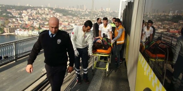 Boğaziçi Köprüsü'nde metrobüs kazası