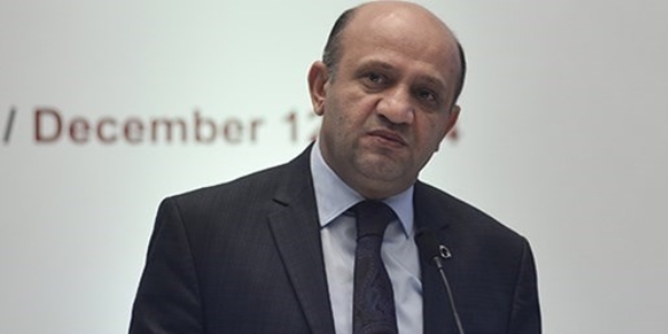 Bakan I��k, yerli otomobili ele�tirenlere y�klendi