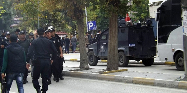 AK Parti'nin Van mitingi sonrası gerginlik!