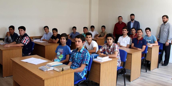 Öğrenciler 'Arapça Köyü'nde dil öğreniyor