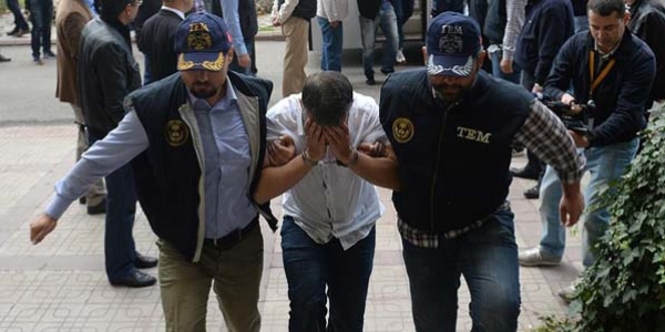 Ankara'daki ter�r sald�r�s�nda ��pheli say�s� 10'a y�kseldi