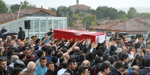 Şehit Uzman Çavuş Yeşildağ son yolculuğuna uğurlandı