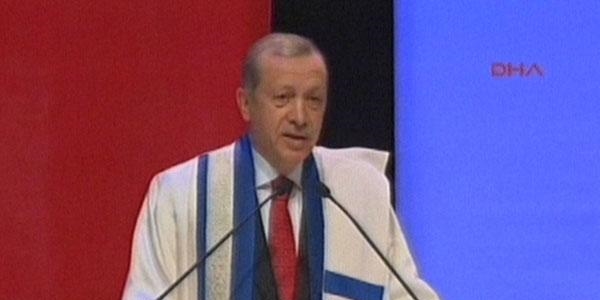 Erdo�an: Katili k�rm�z� hal�yla kar��l�yorlar