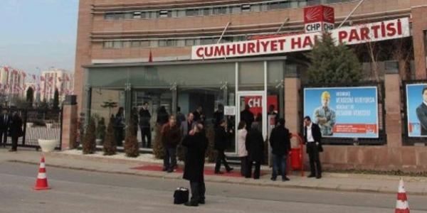 CHP Genel Merkezi önünde silah sesleri
