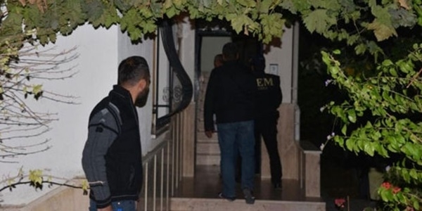 DAEŞ'e 3 ilde büyük operasyon: 65 gözaltı