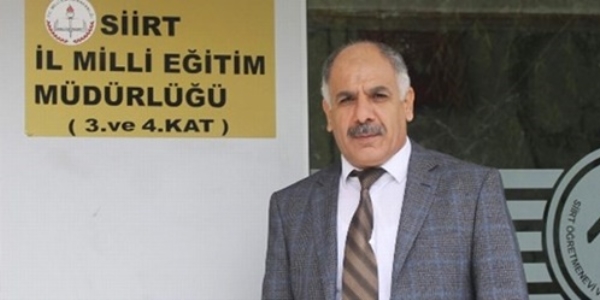 Hademe olarak işe başladığı MEB'de şube müdürü oldu
