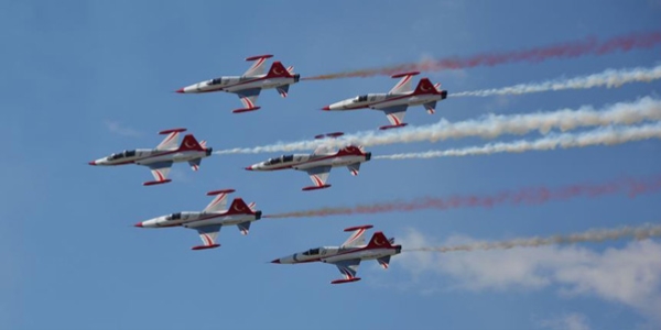 Türk Yıldızları ve Solotürk pilotları halkla buluşacak