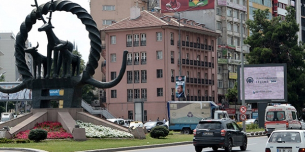 Başkent'te bazı yollar trafiğe kapatılacak