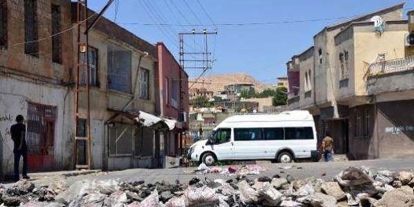 İdil Belediyesi hendekleri kapatmak için ihaleye çıktı