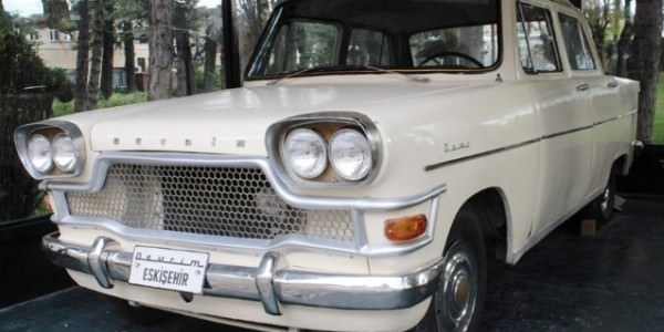 �lk yerli otomobil 'Devrim' 54 ya��nda