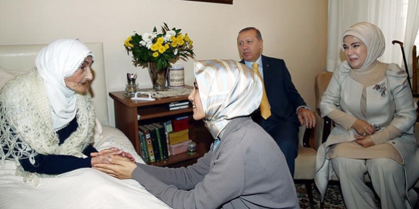 Erdoğan ailesinden anlamlı ziyaret