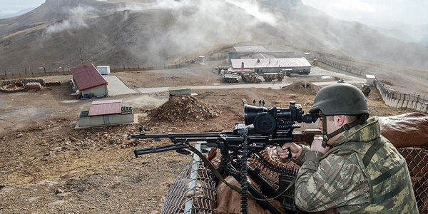 Bulutların üzerinde vatan savunması