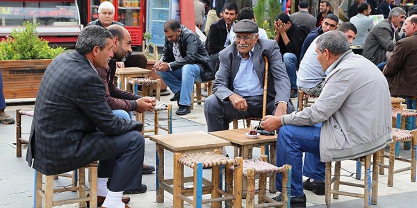 Diyarbakr'da vatandalardan terr saldrlarna tepki