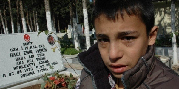 Şehit oğlu hem ağladı hem ağlattı